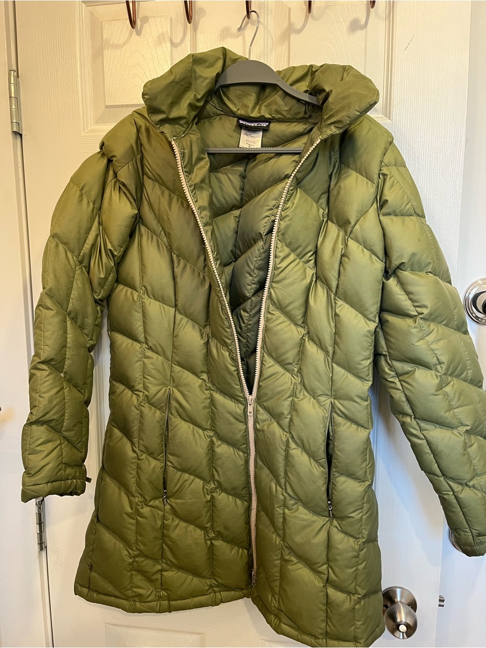 Patagonia Olive Green Quilted Hooded Puffer Coat